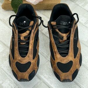 Men's Black and Brown Athletic Shoes